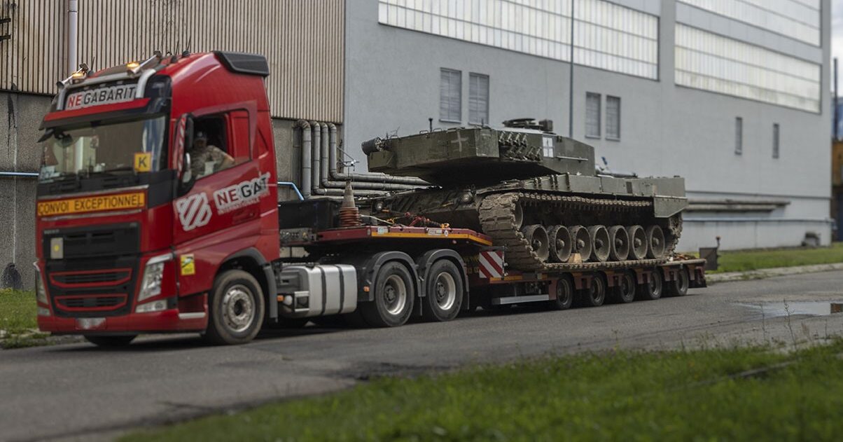 Танки Leopard з України привезли на ремонт до Польщі